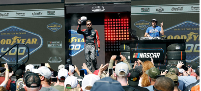 PRE-RACE EXPERIENCE image